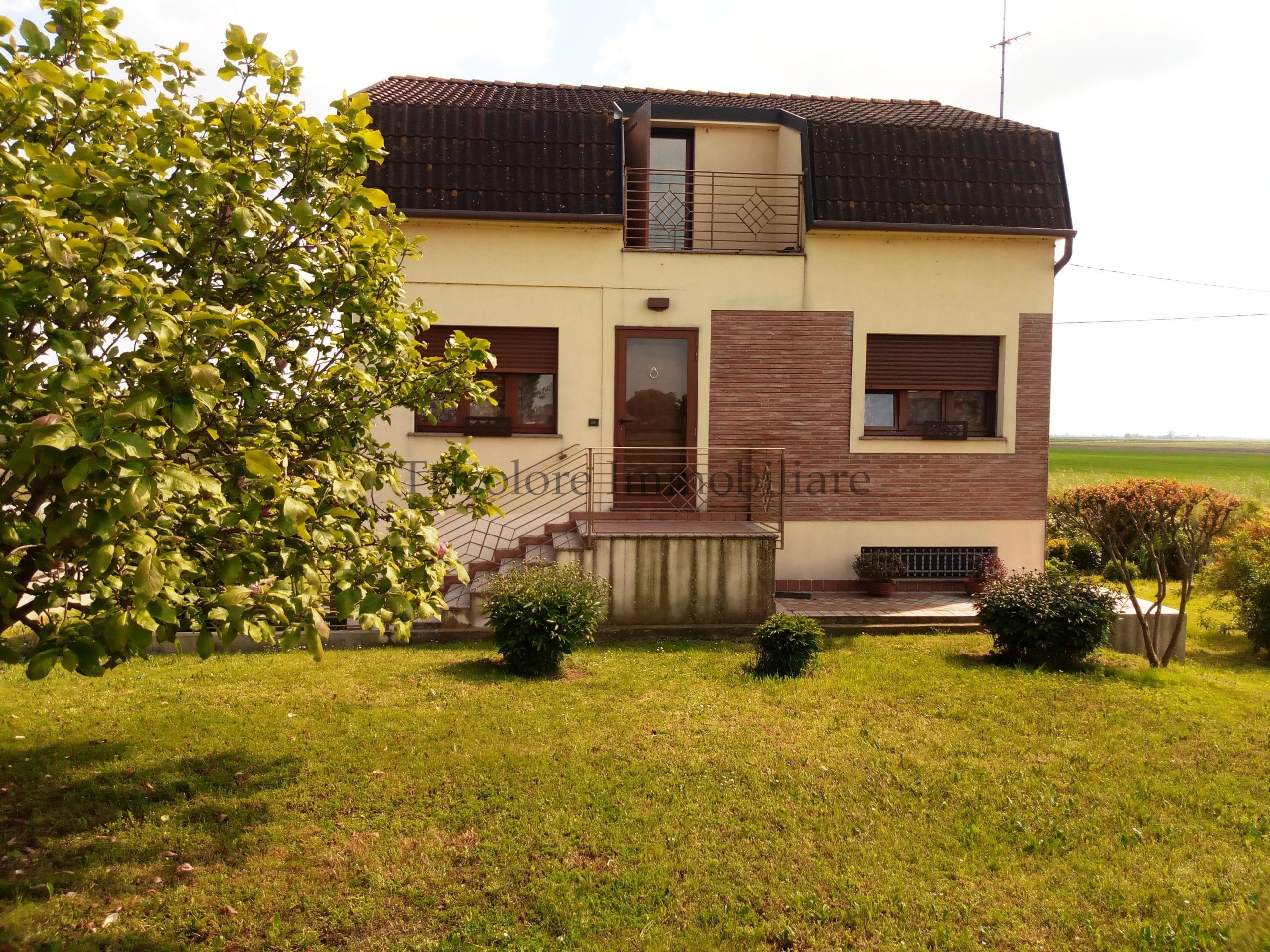 Villa in vendita nella quiete della campagna