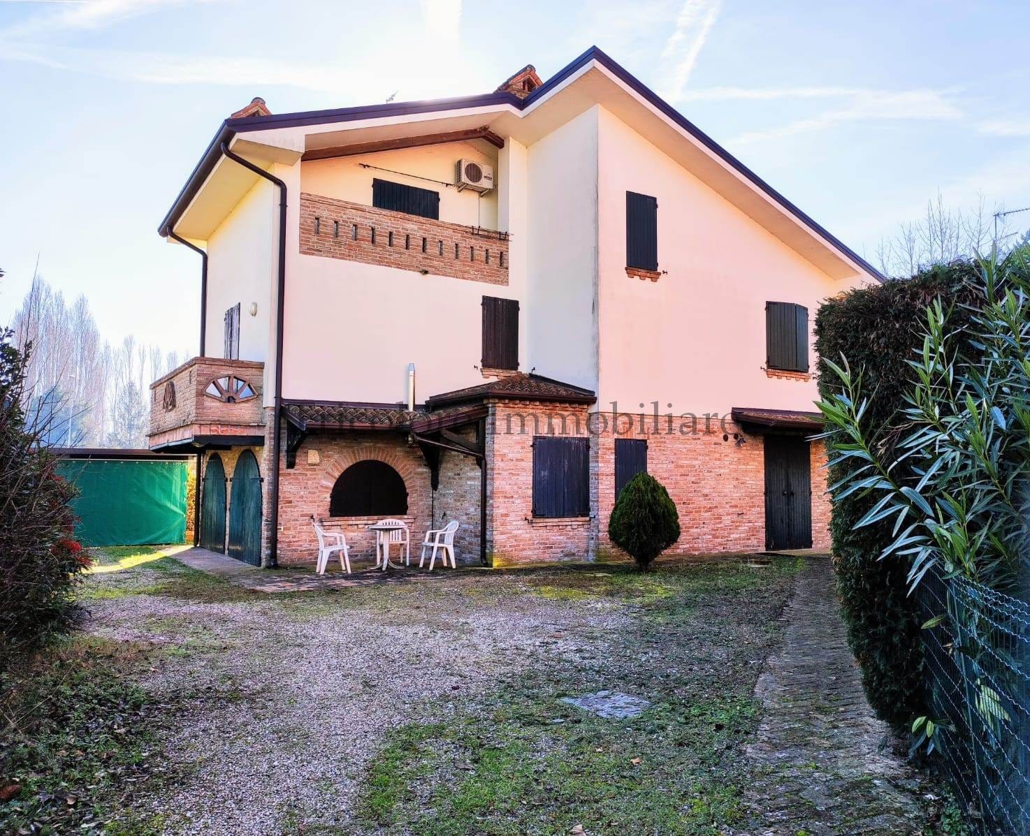 Villa Singola comoda ai servizi